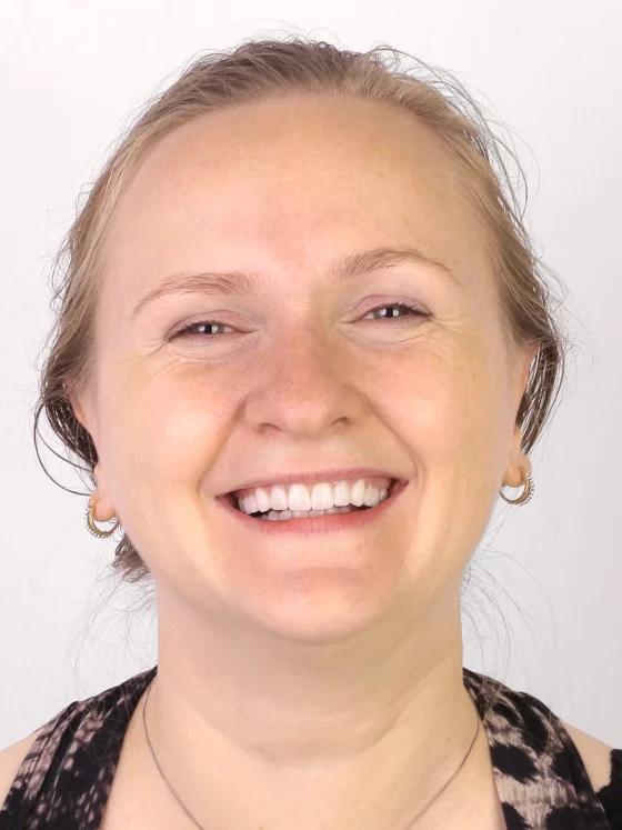 Restaurare estetică și funcțională cu fațete și coroane dentare
