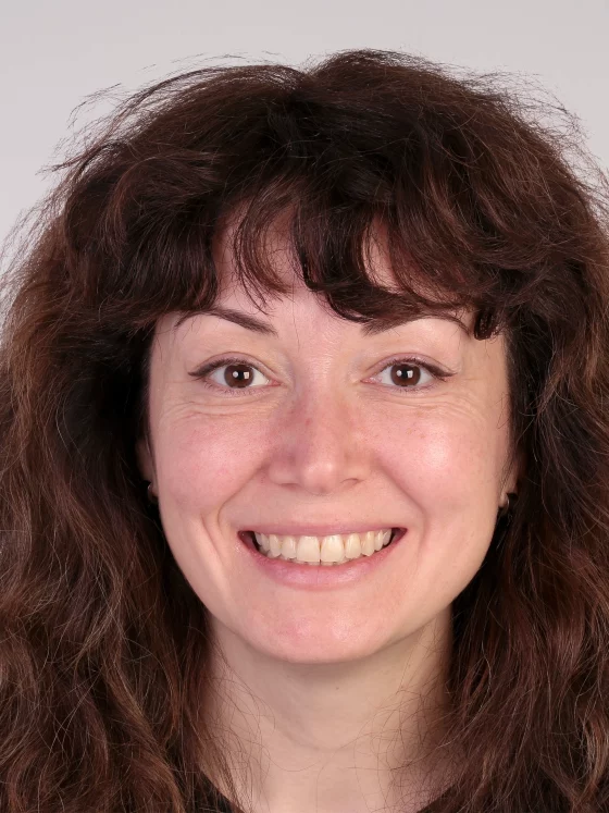 Corectarea Liniei Mediane și Îmbunătățirea Funcționalității Dentare